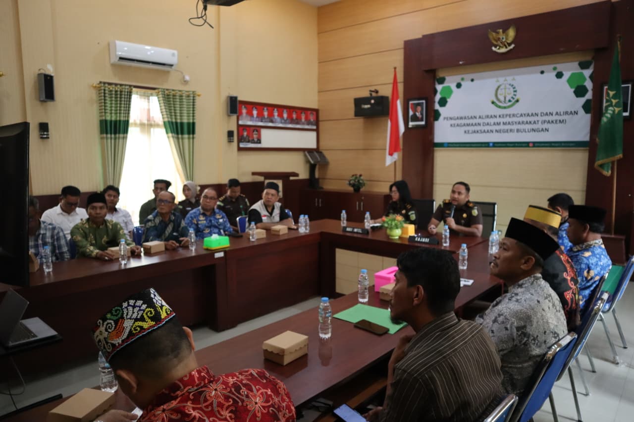 ANTISIPASI : Suasana rapat tim Pakem di Kejari Bulungan