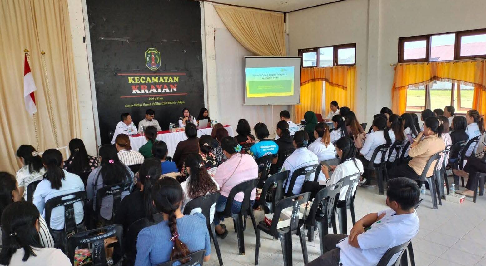 PENINGKATAN SDM : Kader kesehatan, staf puskesmas mengikuti pendampingan pelaksanaan Integrasi Layanan Primer di Krayan