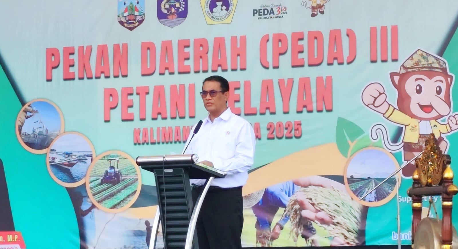NATANAEL/RADAR TARAKAN PUNYA POTENSI: Menteri Pertanian RI, Andi Amran Sulaiman saat memberikan sambutan saat akan membuka Pekan Daerah PEDA Kontak Tani Nelayan Andalan KTNA ke-III Tingkat Provinsi