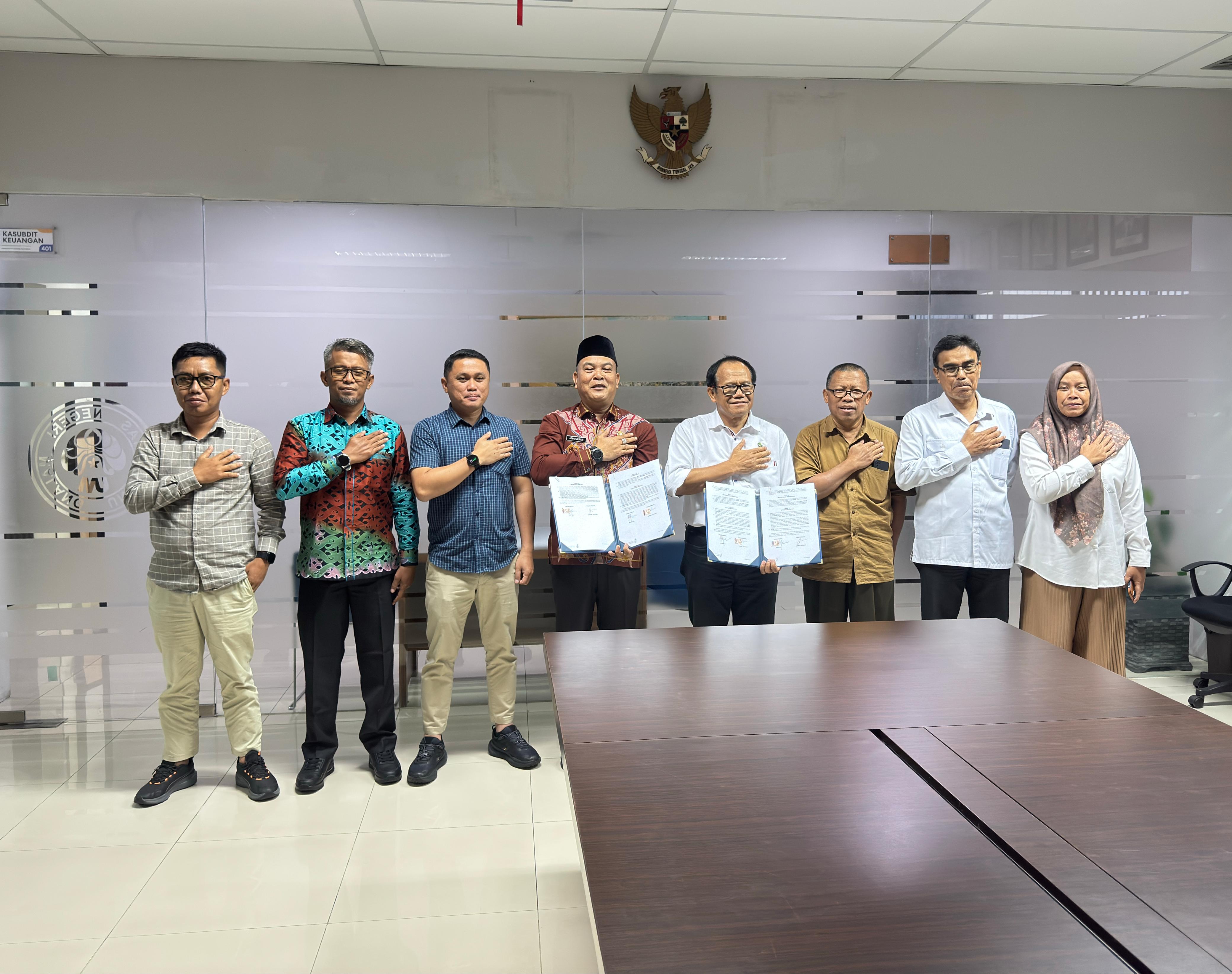 &lrm; Resmi Kerjasama dengan Universitas Negeri Malang, Plt. Kadisdikbud Tana Tidung Teken Dua MoU