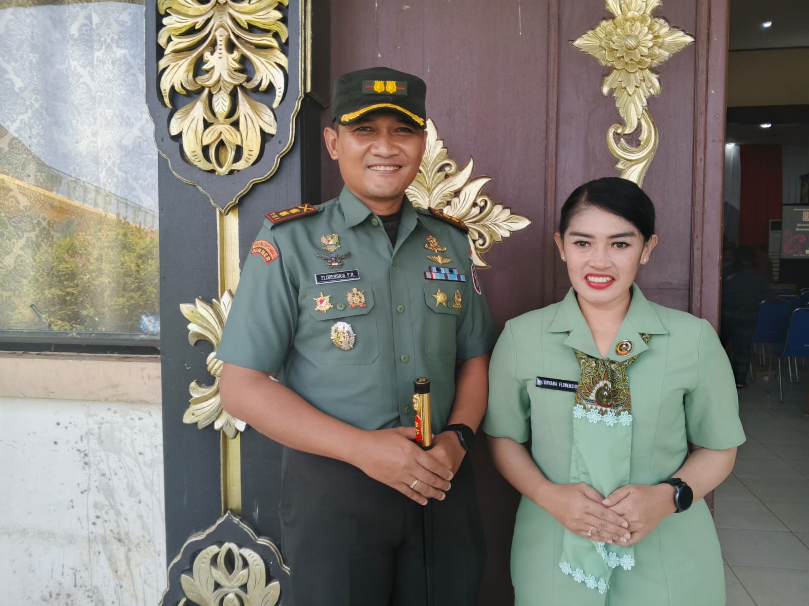 &lrm;Dandim 0914/TNT Letkol Arm. Raden Florensius Richarda bersama istri, Urvana &lrm;