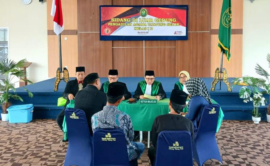 &lrm;JEMPUT BOLA: Sidang Isbat Pengadilan Agama Tanjung Selor yang digelar di Tana Tidung Foto: IST