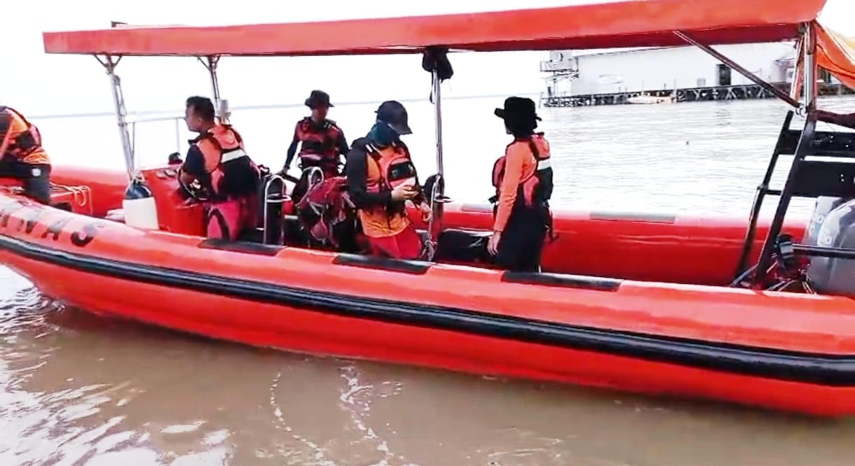 ISTIMEWA PENCARIAN: Basarnas menuju lokasi kejadian untuk melakukan pencarian