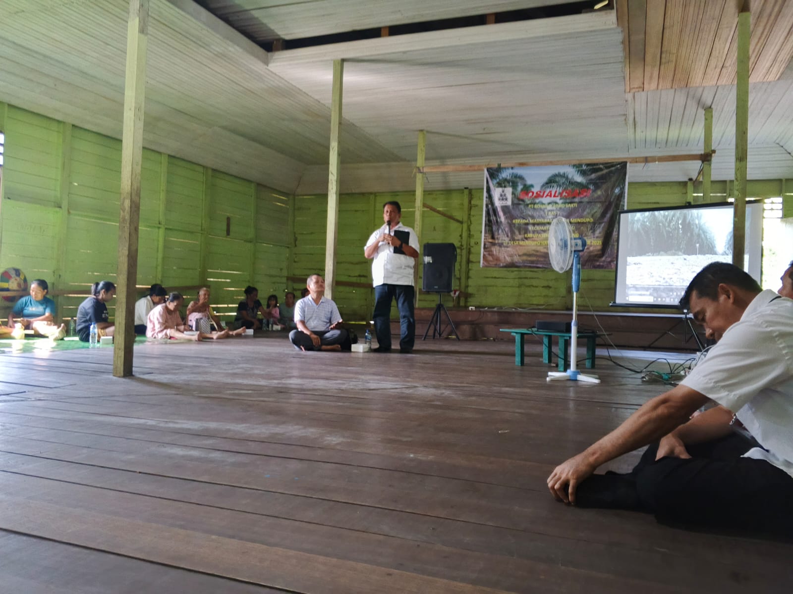 &lrm;SOSIALISASI: Manajemen PT BAS berjanji akan mengutamakan tenaga kerja lokal, Rabu 8/10/2025, Foto: Sopian/Radar Tarakan