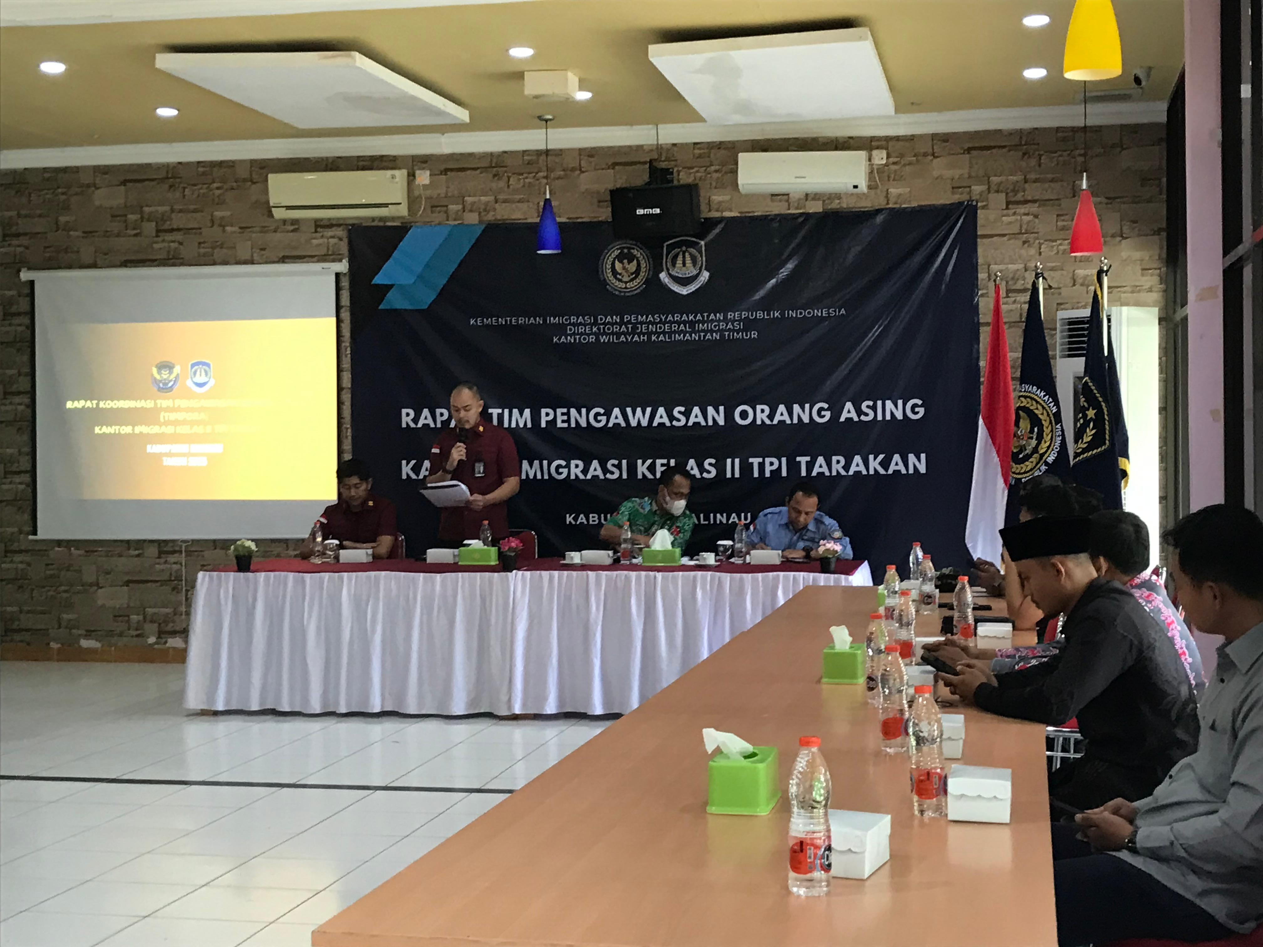DIPA/RADAR TARAKAN RAPAT: Rapat Timpora yang di gelar Kantor Imigrasi Kelas II TPI Tarakan di Kabupaten Malinau