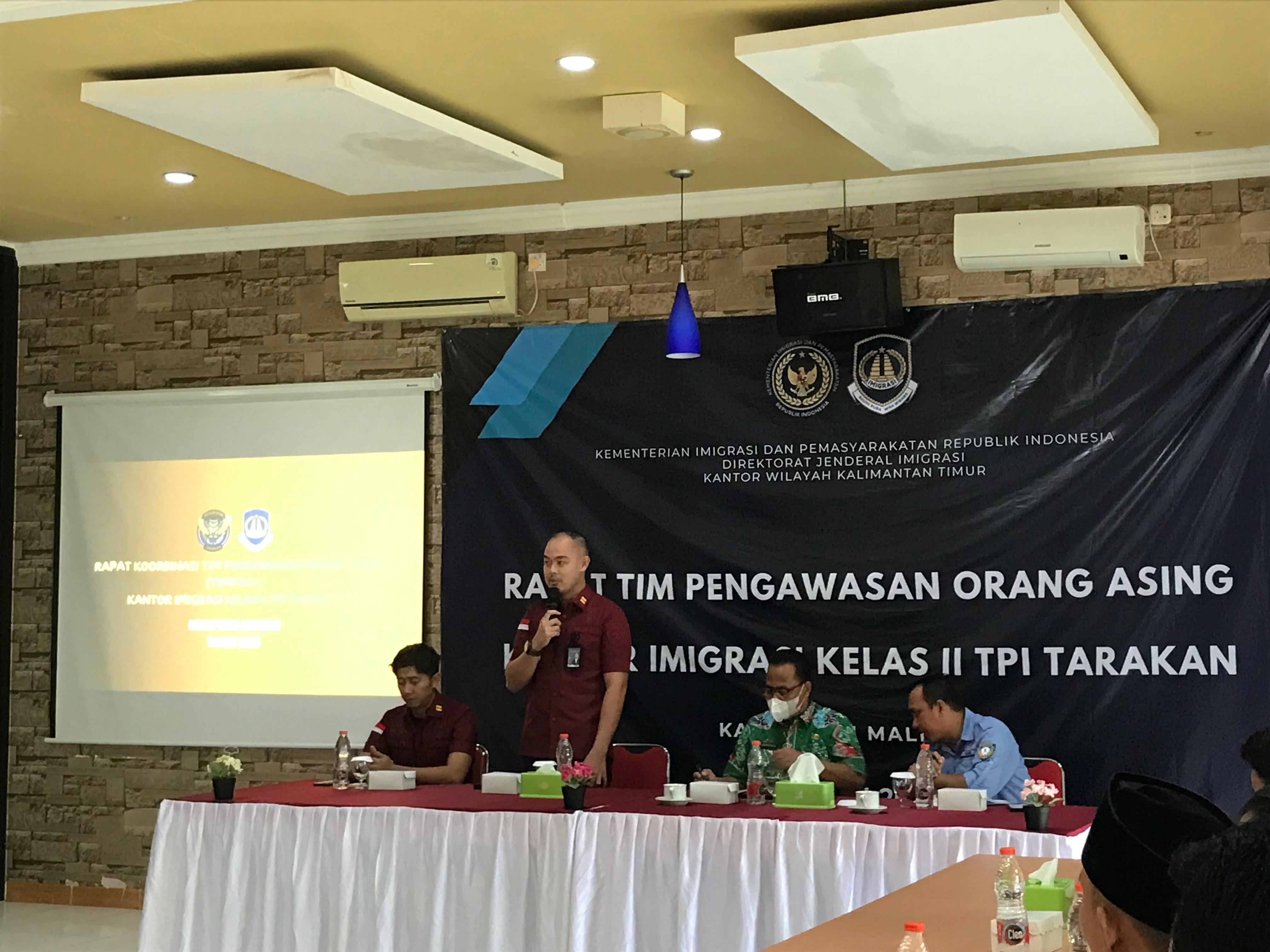 DIPA/RADAR TARAKAN RAPAT: Rapat Timpora yang di gelar Kantor Imigrasi Kelas II TPI Tarakan di Kabupaten Malinau