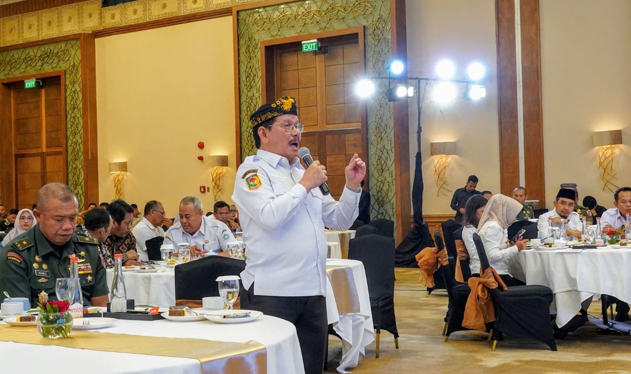 TATA RUANG: Wagub Kaltara, Ingkong Ala saat memaparkan kondisi Kaltara di Rakornas Sinkronisasi Tata Ruang Pertahanan Nasional. FOTO: ISTIMEWA