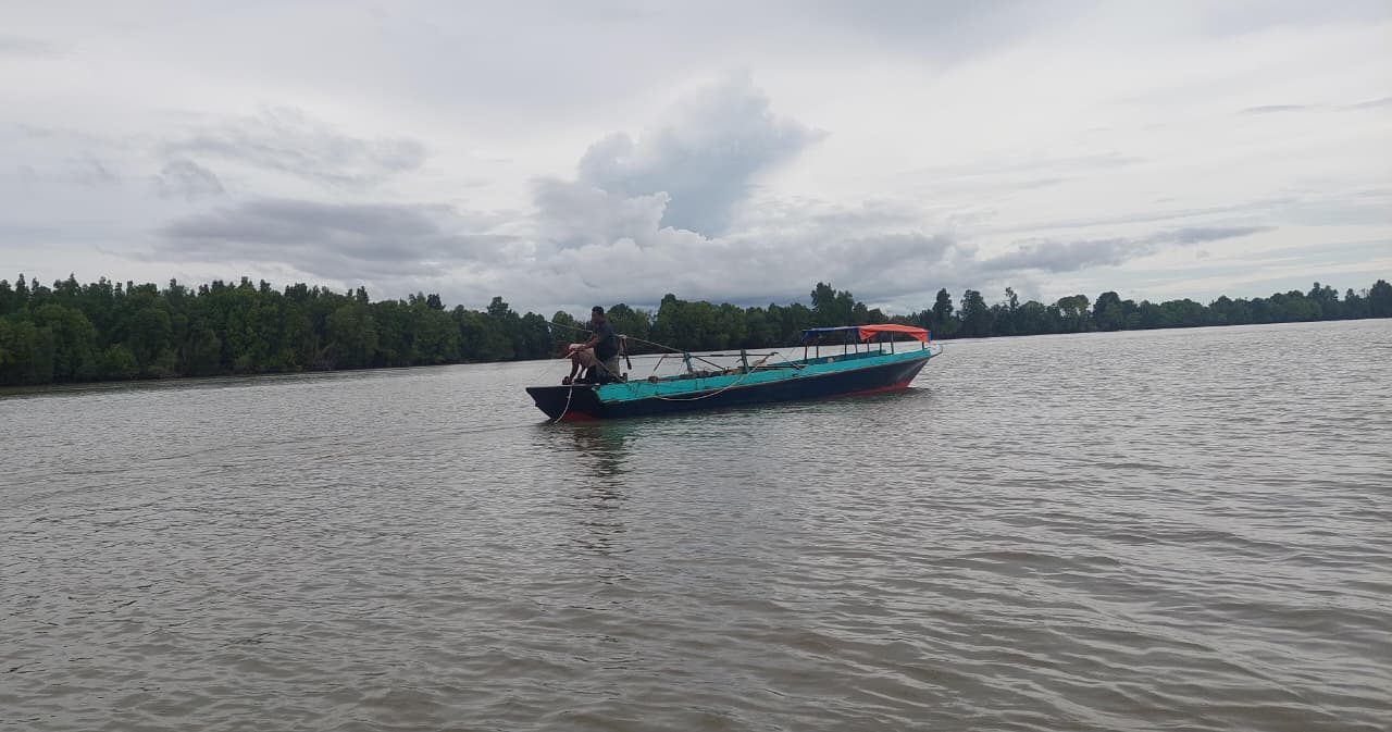 NELAYAN : Aktivitas kapal melalukan penangkapan ikan di perairan Bulungan