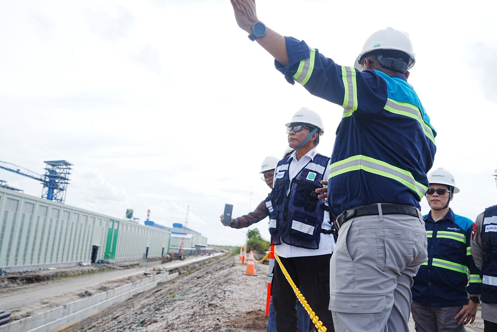 TINJAU : Gubernur Kaltara saat mengunjungi KIPI baru-baru ini FOTO:Adpim Kaltara