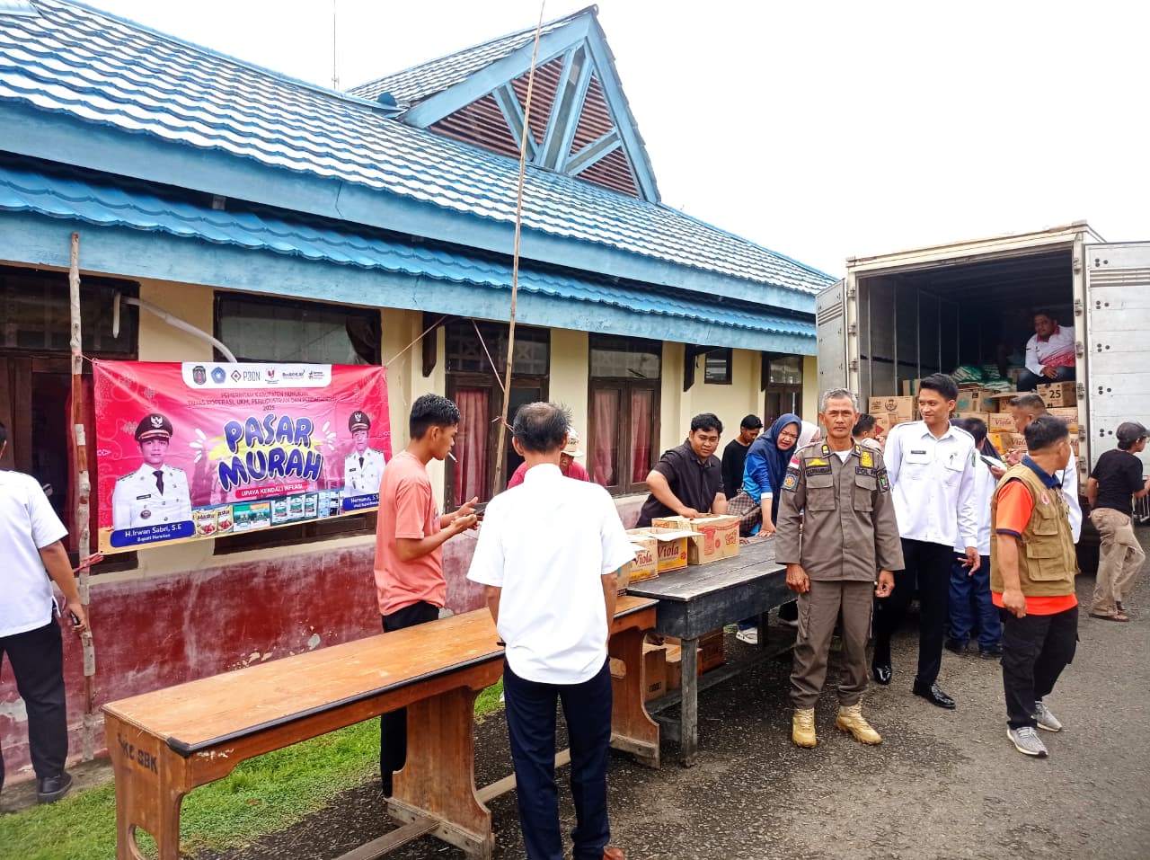 MENYASAR KECAMATAN: Pasar murah juga terus dilakukan di sejumlah kecamatan terpencil di Nunukan. FOTO:&nbsp;DOK DINAS PERDAGANGAN NUNUKAN