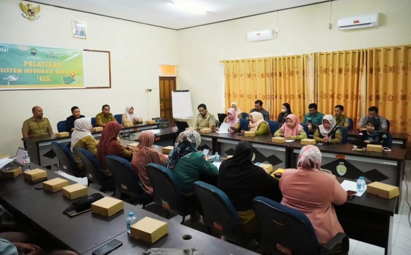 BERI ARAHAN : Sekda Bulungan memberikan arahan dalam pelaksanaan pelatihan GIS