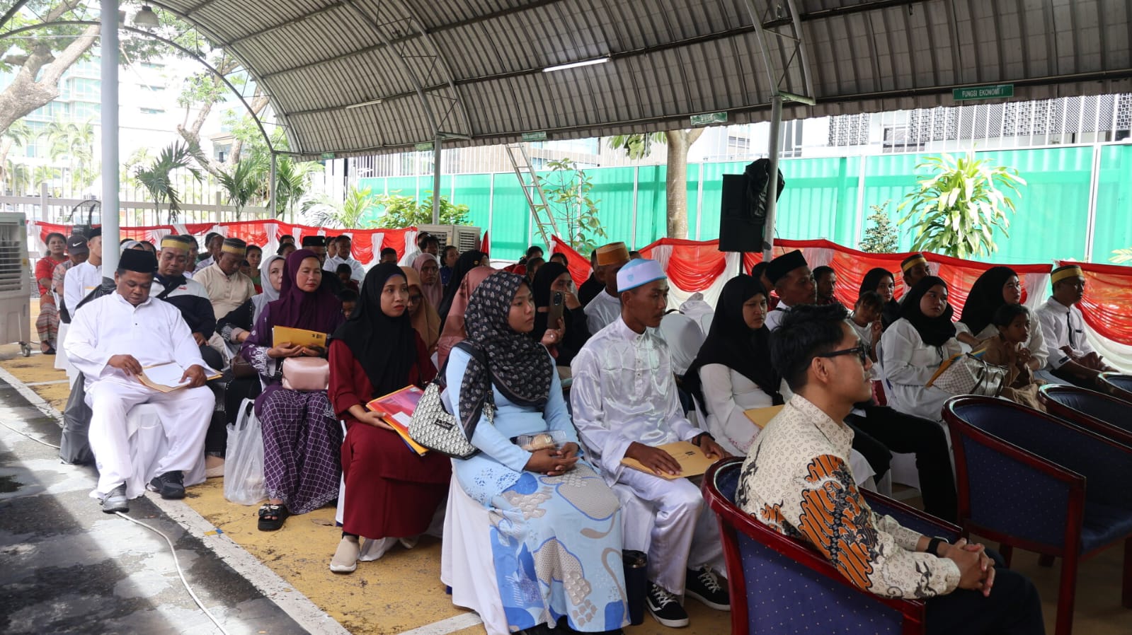 KEPASTIAN HUKUM: KJRI Kota Kinabalu melaksanakan Menikah untuk Melindungi Menikum Itsbat Nikah periode kedua 2025 yang diperuntukkan bagi Pekerja Migran Indonesia PMI