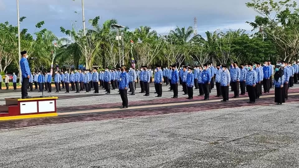 REGULASI BARU : ASN di Bulungan saat mengikuti apel gabungan di Halaman Kantor Bupati Bulungan