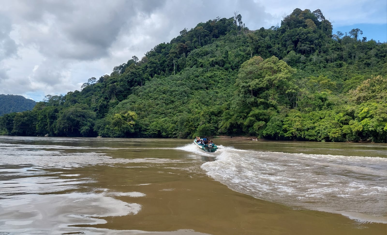 DILIRIK DUNIA : Potensi SDA di perairan Kecamatan Peso dilirik wisatawan mancanegara