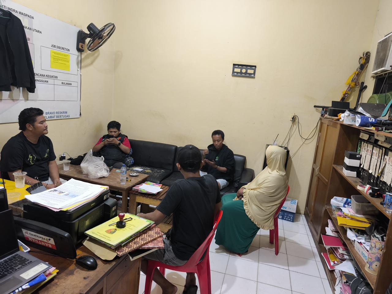 POLSEK TARAKAN UTARA  HOAKS : Pihak kepolisian memanggil masyarakat yang menyebarkan hoaks terkait penculikan anak