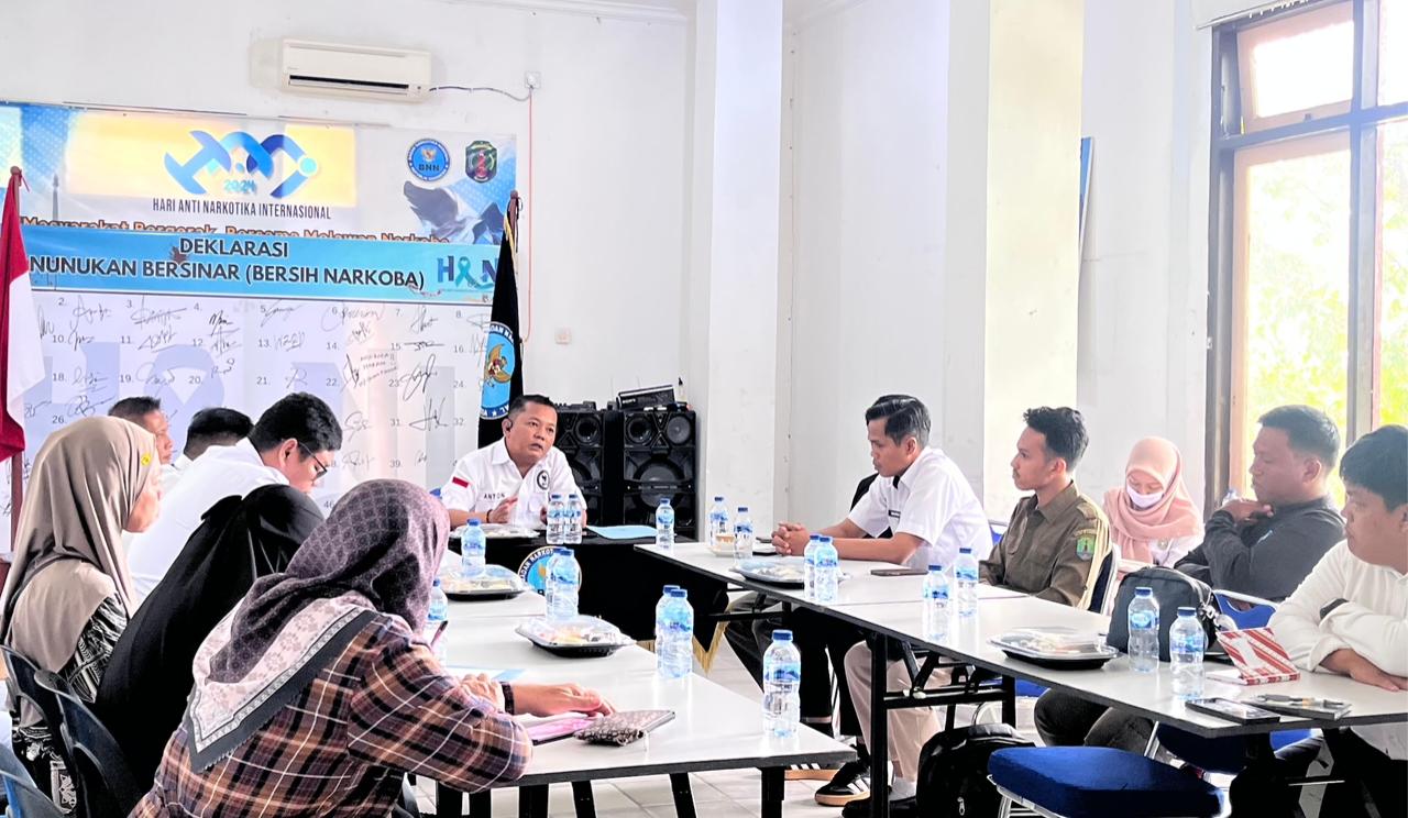 DOK BNNK NUNUKAN PEMBIMBINGAN: Para orang tua dan dinas terkait seperti pihak sekolah dan Dinas Pendidikan Nunukan, ketika rapat bersama BNNK Nunukan pasca kejadian
