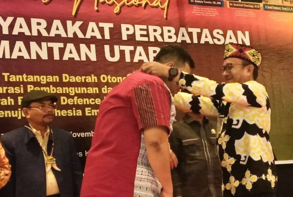 AKSELERASI: Wakil Bupati Nunukan, Hermanus saat mengikuti seminar Nasional yang berlangsung di Hotel Luminor, Tanjung Selor, Selasa (25/11).