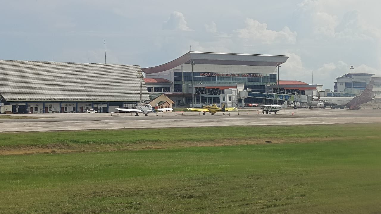 LAYANAN TRANSPORTASI: Aktivitas di Bandara Juwata, Tarakan FOTO:Taslee/Radar Tarakan  &nbsp;