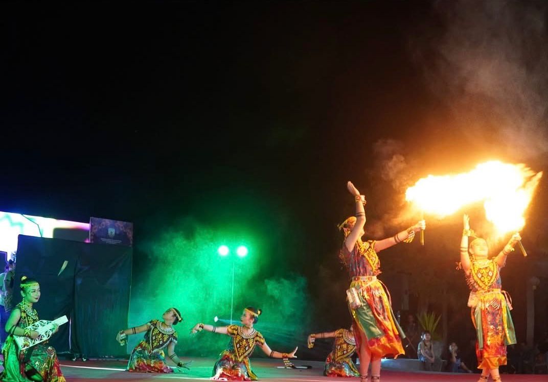 TEMU TARI : Kegiatan temu tari se-Kaltara berlangsung di kawasan Chinatown, Tanjung Selor