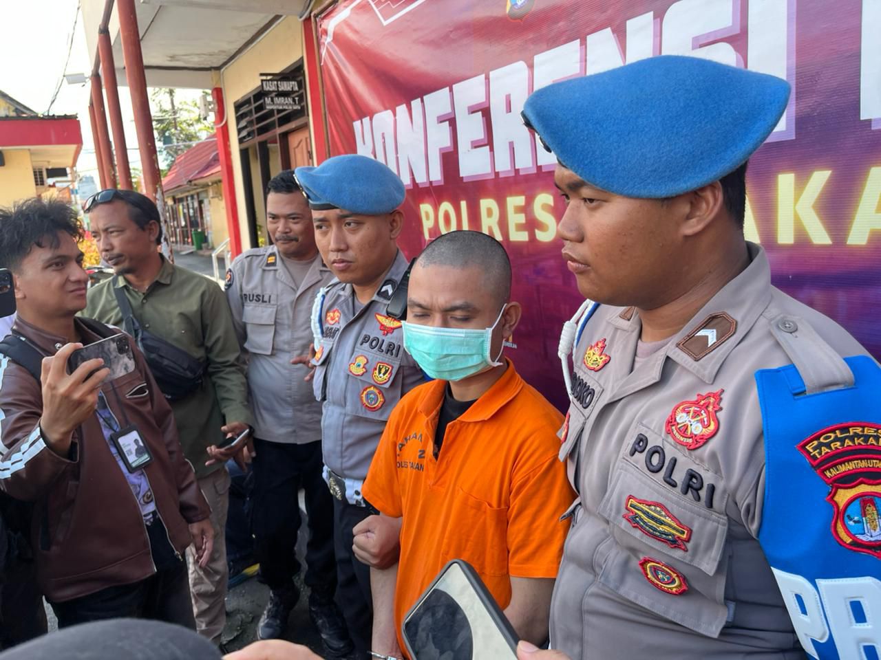 ELIAZAR/RADAR TARAKAN  JARINGAN : Salah satu pelaku yang berhasil diamankan didapati mengambil sabu yang merupakan jaringan internasional