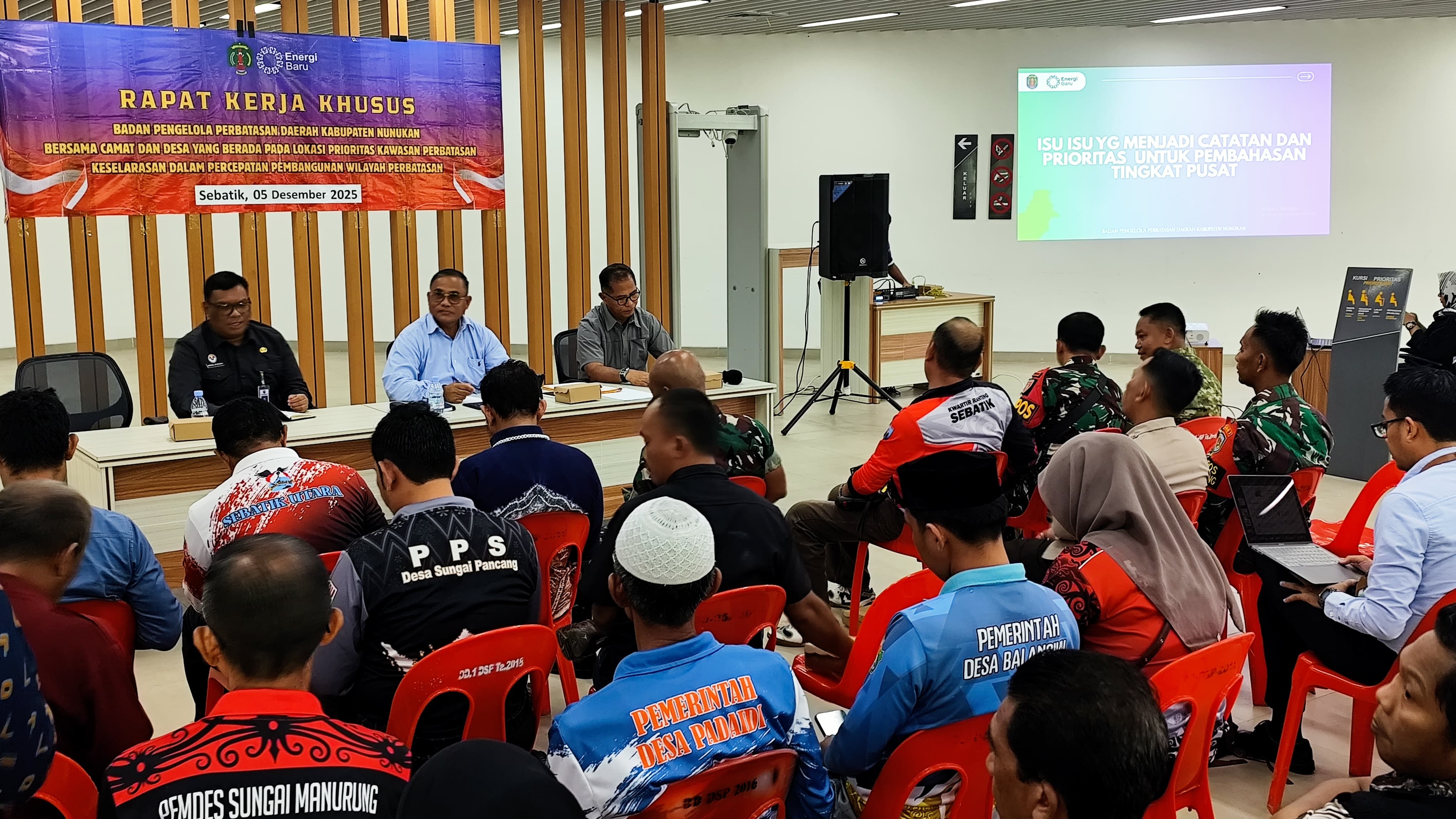 INVENTARIS: Kepala BPPD Nunukan Robby Nahak Serang bersama jajaran dan PLBN Sebatik rapat dengan camat kades dan instansi perbatasan FOTO:ASRULLAH