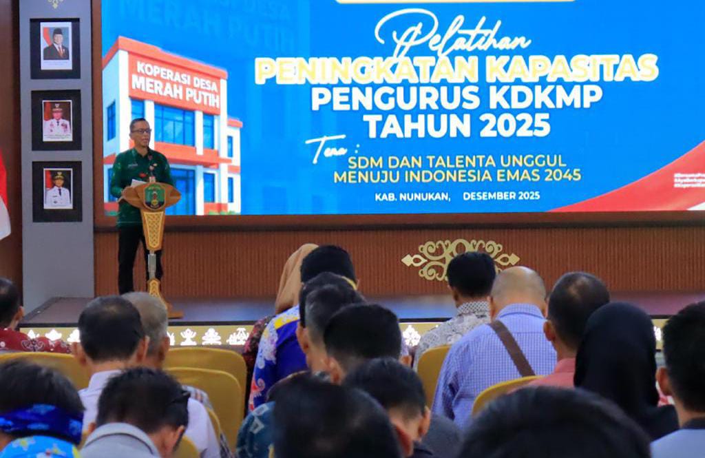 PEMBERDAYAAN: Plt. Sekda Nunukan, Drs. Raden Iwan Kurniawan saat membuka pelatihan peningkatan kapasitas pengurus Koperasi Desa/Kelurahan Merah Putih FOTO:KDKMP