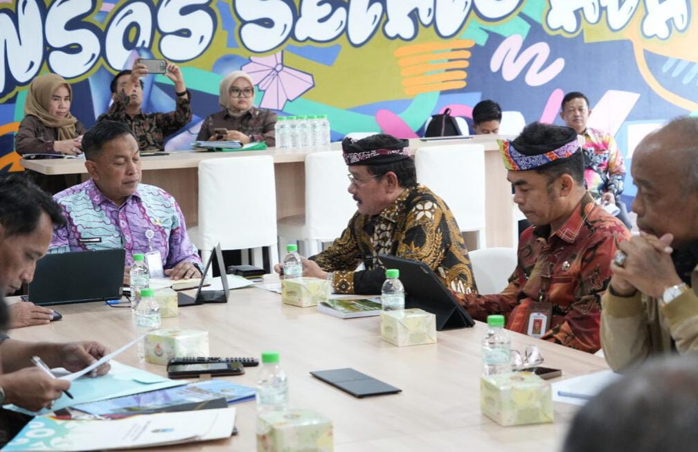 PENDIDIKAN: Audiens Wagub Kaltara, Ingkong Ala bersama sejumlah pejabat Pemprov Kaltara di Kemensos. FOTO: ISTIMEWA