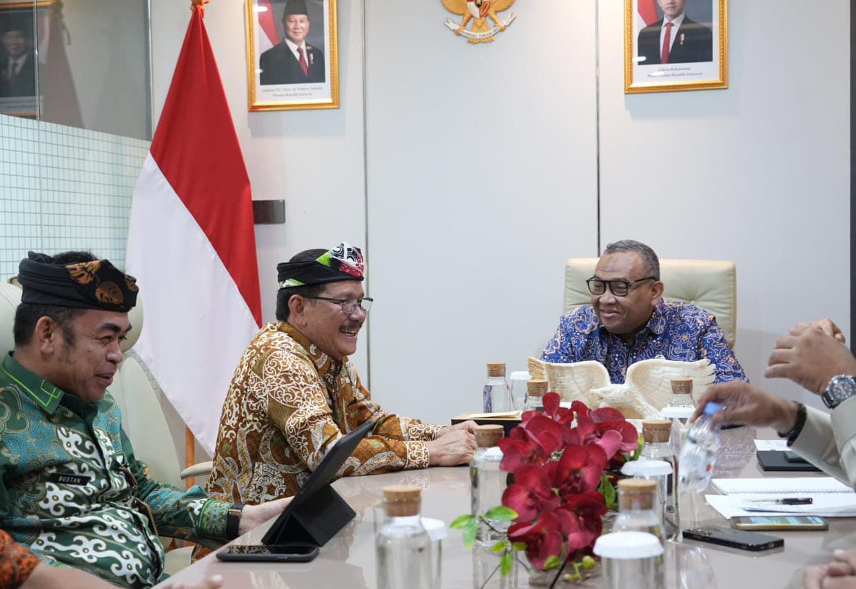 KETENAGAKERJAAN: Wagub Kaltara, Ingkong Ala saat melakukan audiensi ke Kemenaker RI FOTO: ISTIMEWA