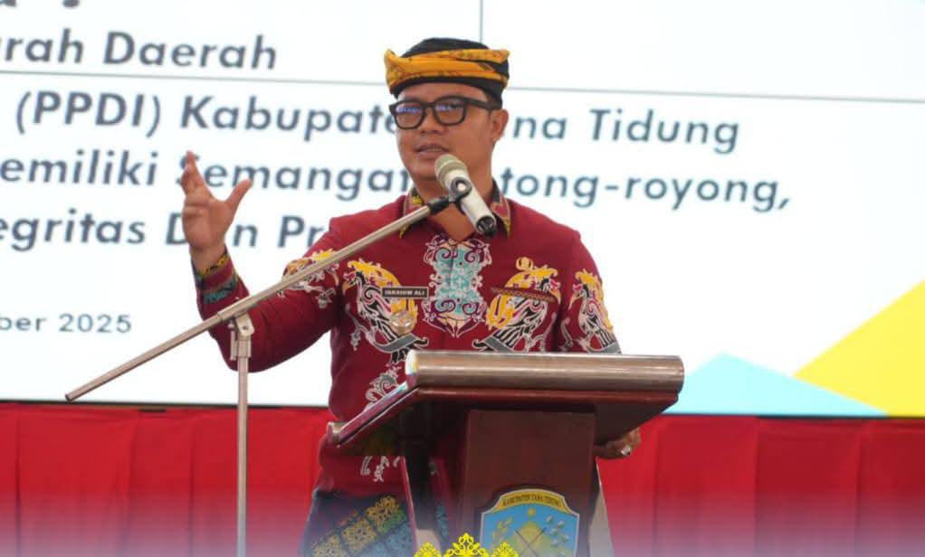 &lrm;BERI HARAPAN: Bupati Ibrahim Ali ketika membuka Musda PPDi Tana Tidung, Kamis siang 11/12/2025 di Pendopo Djaparuddin