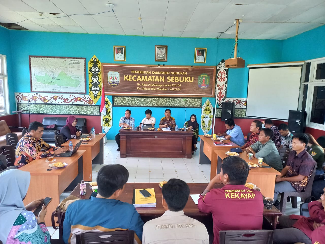 AKUNTABEL: Inspektorat Kabupaten Nunukan saat menggelar pertemuan bersama perwakilan desa di Kecamatan Sebuku.