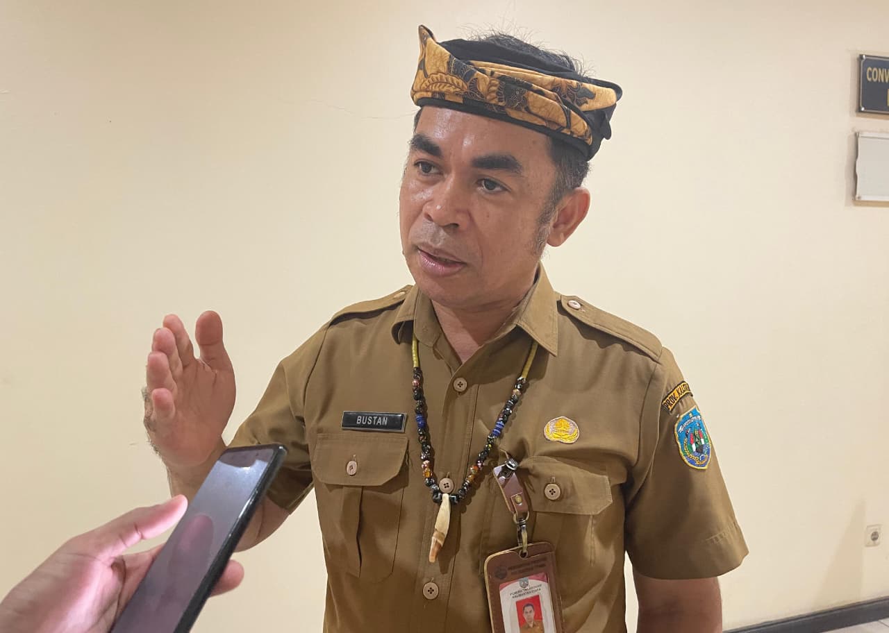 Pj Sekprov Kaltara, Dr. Bustan.