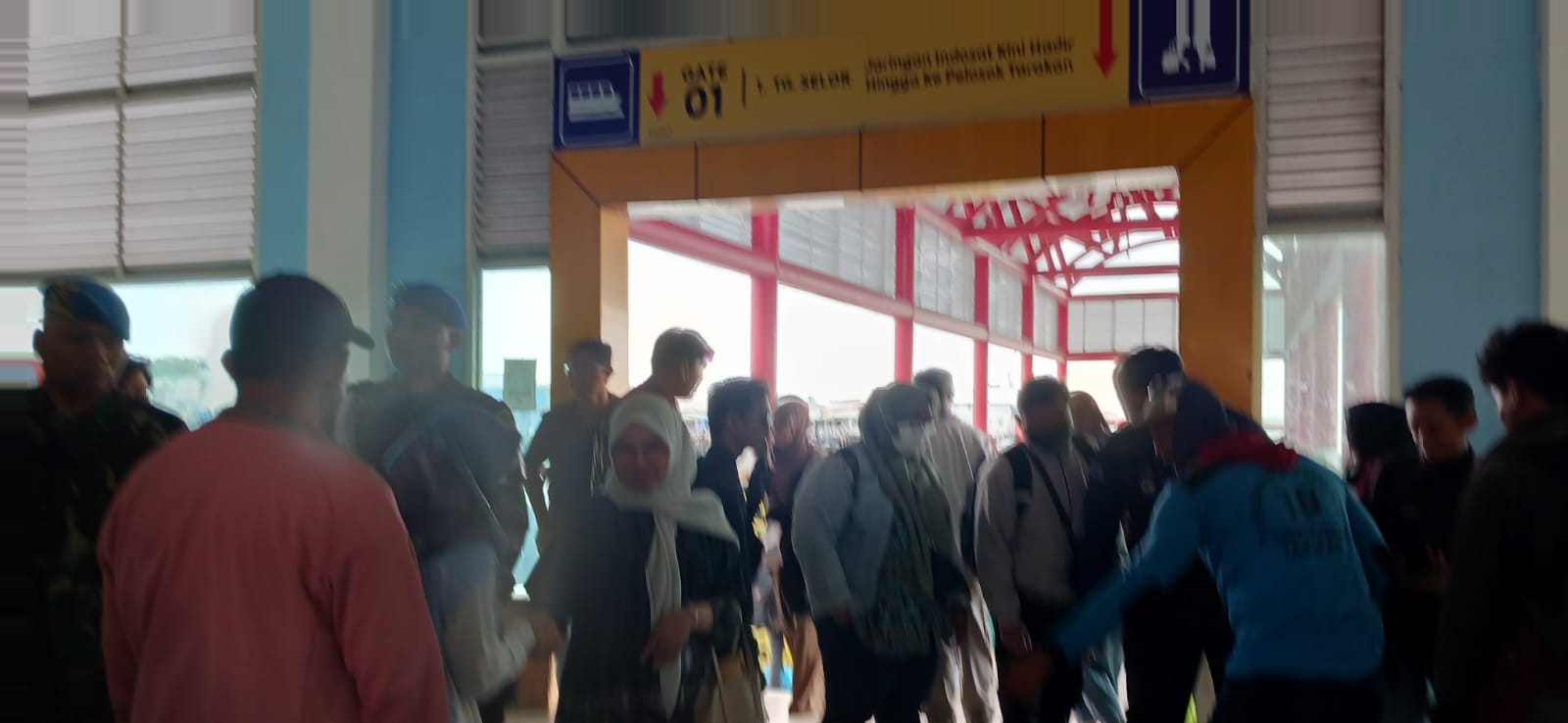 RAMAI : Suasana Pelabuhan Tengkayu I Tarakan mulai ramai aktivitas.