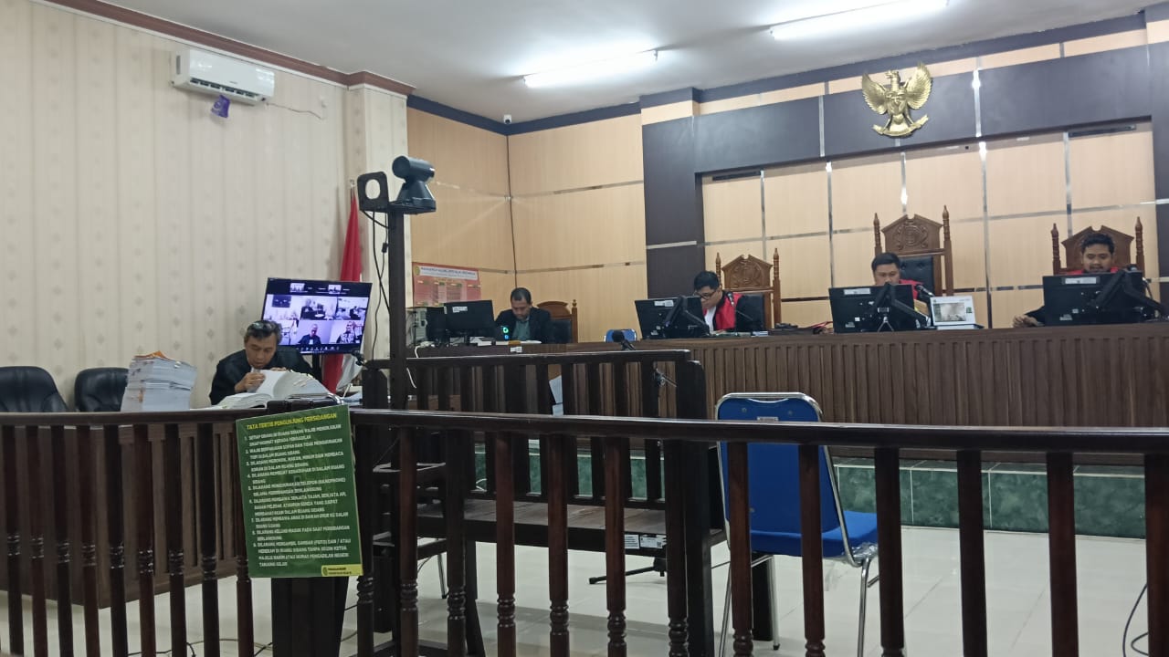 DISIDANG: Sidang lanjutan dugaan perusakan lingkungan yang menyeret bos Pipit Mutiara Jaya.