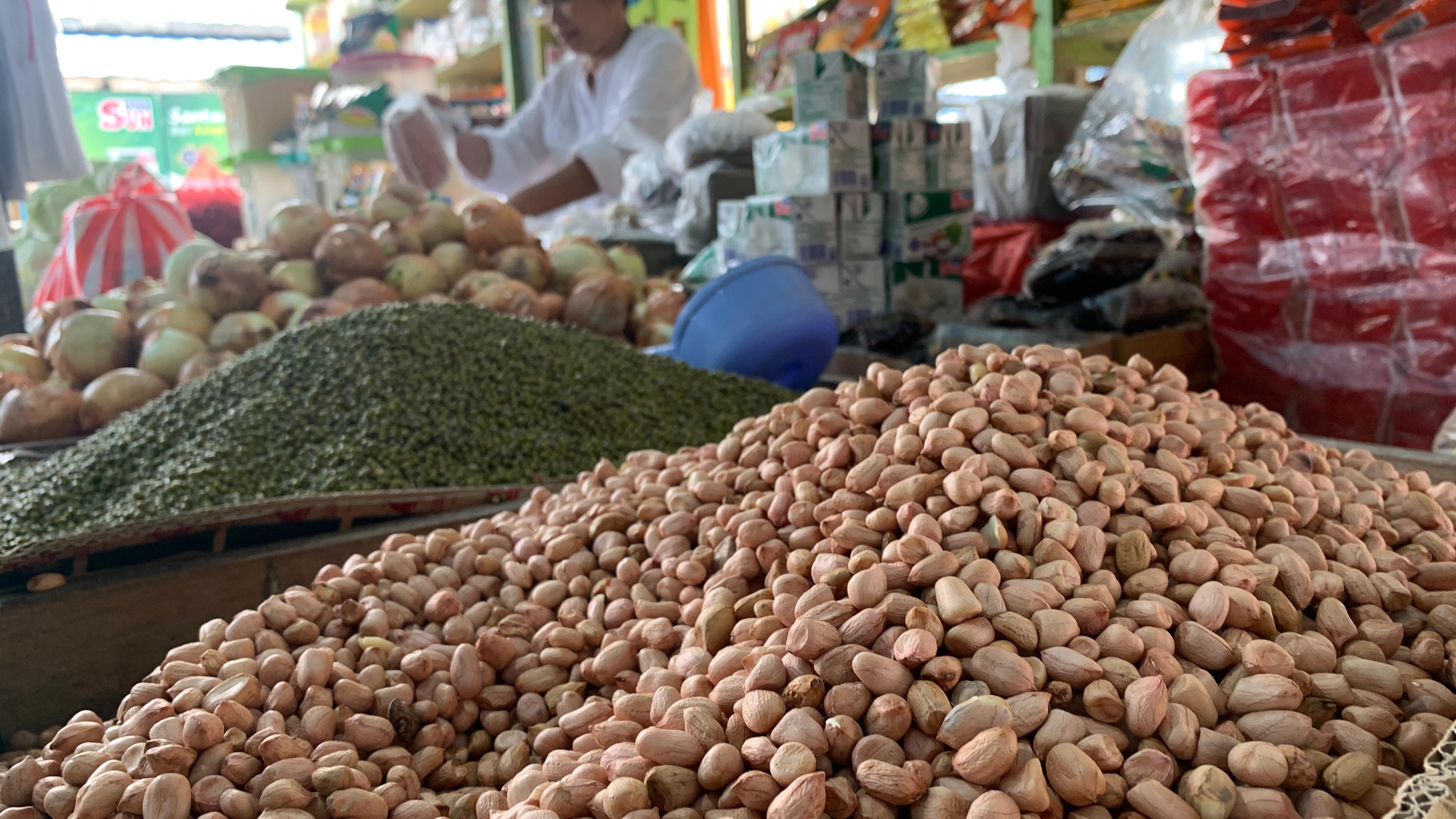 NAIK: Komoditas Kacang Tanah yang naik signifikan di Pasar Induk Malinau.
