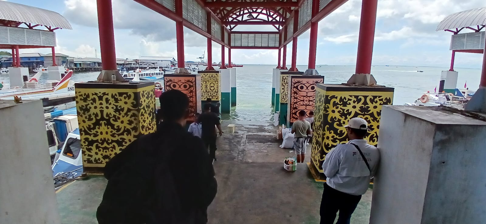 RAMAI : Suasana Pelabuhan Tengkayu I Kota Tarakan.