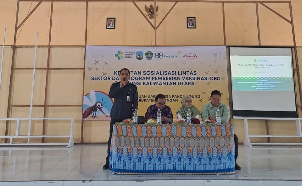 BERIKAN PEMAHAMAN : Dinkes Bulungan memberikan memberikan pemahaman terkait pelaksanaan vaksinasi DBD.