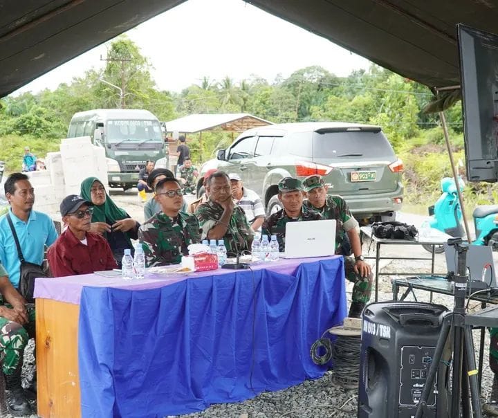 VIDCOM: Dandim 0903/Bulungan saat mengikuti vidcom denyan Wakil Panglima TNI.