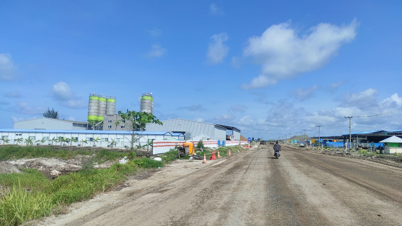 PERUSAHAAN: Lokasi PT KIPI di Tanah Kuning-Mangkupadi yang saat ini terus melakukan pembangunan.