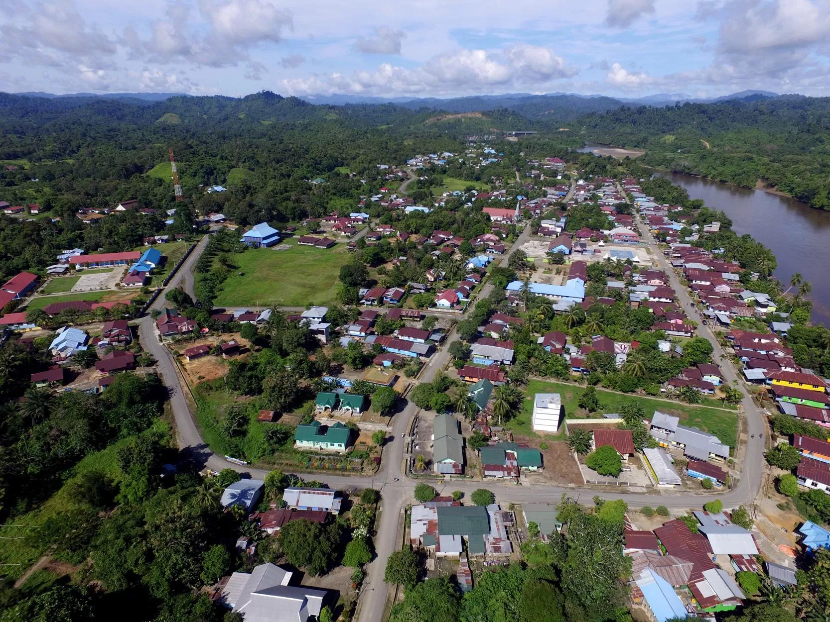 TURUN: Desa Wisata Pulau Sapi, Kecamatan Mentarang, Kabupaten Malinau tampak dari atas.