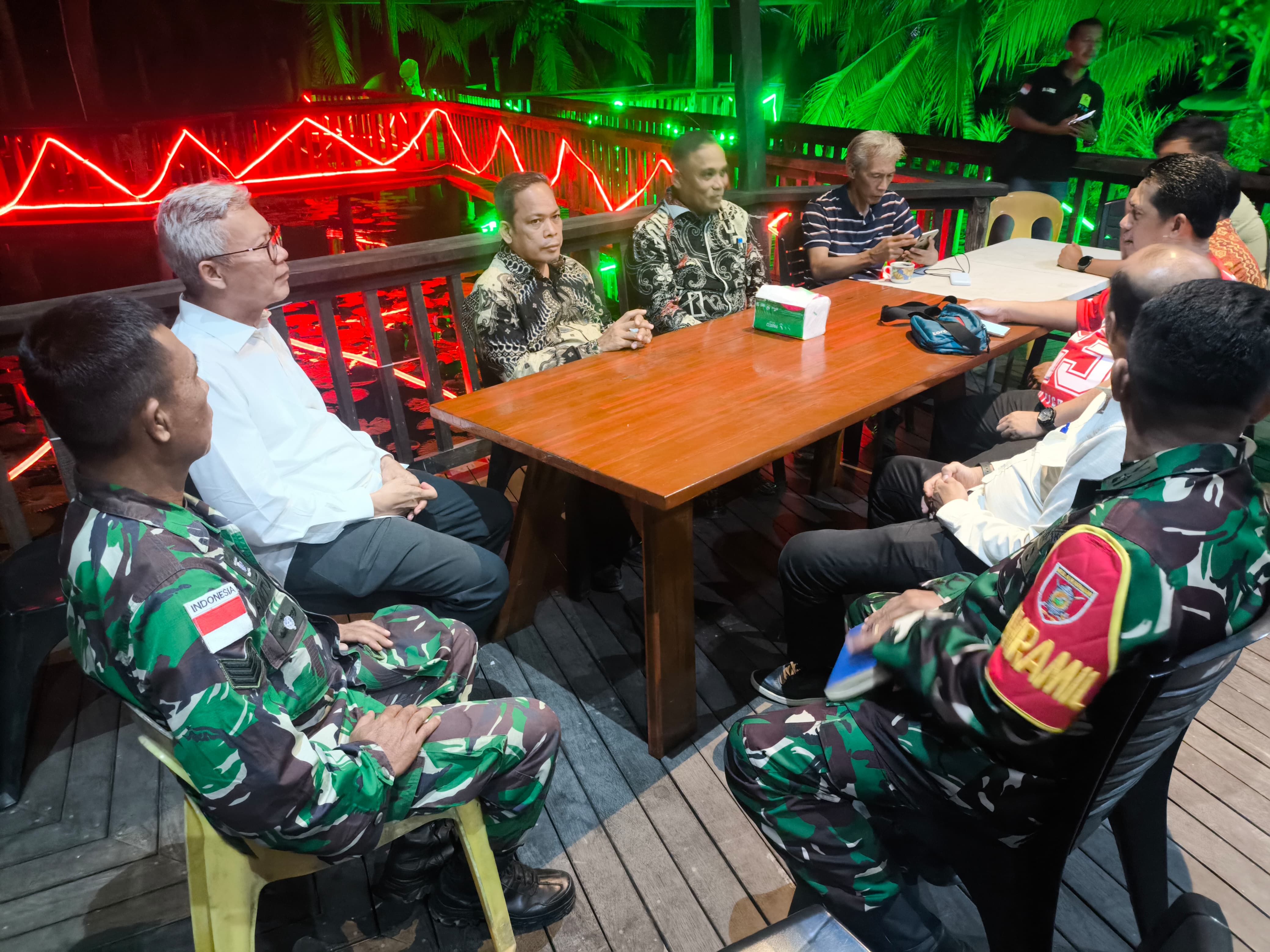 PENYELESAIAN : Deputi I Bidang Pengelolaan Batas Wilayah Negara, BNPP RI, Nurdin didampingi Kepala BPPD Nunukan Robby Nahak Serang dan tim penilai dari DJKN Kemenkeu, Topografi TNI AD, BIG.