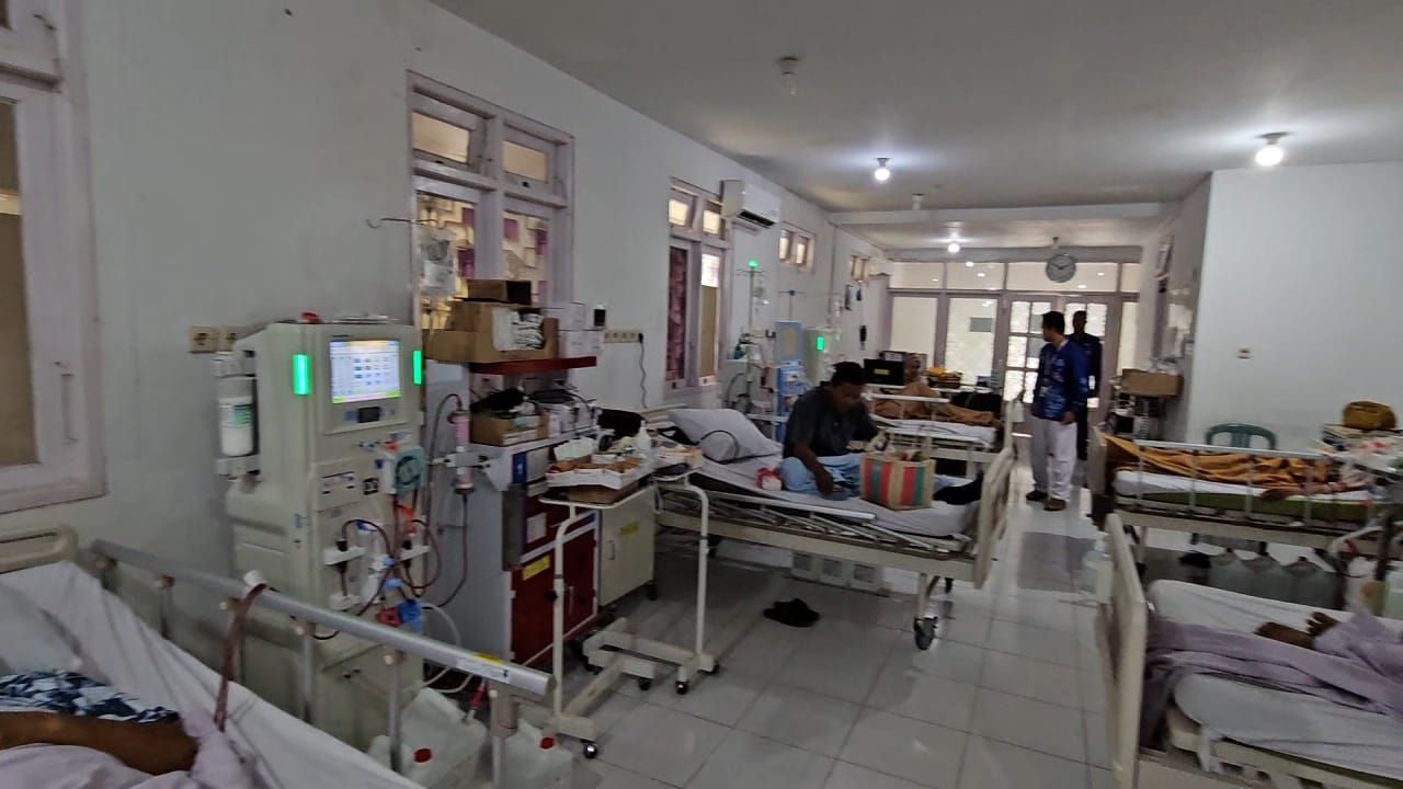 PASIEN HEMODIALISIS: Pasien menjalani cuci darah di RSD dr. H. Soemarno Sosroatmodjo, Tanjung Selor.