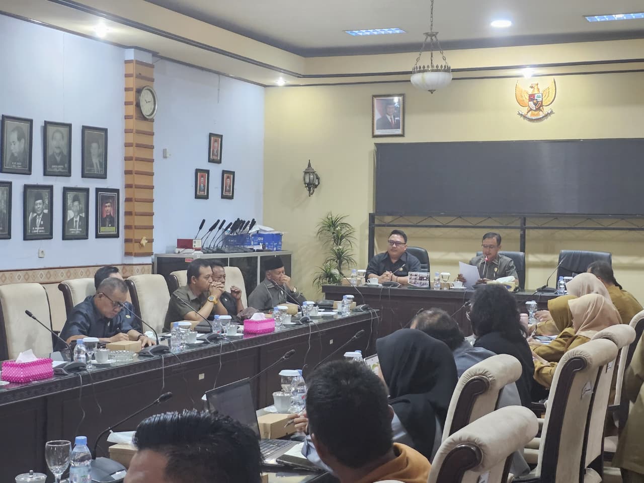CARI SOLUSI: Suasana RDP antar DPRD Bulungan dengan KSBI Bulungan, Koperasi Bangen Tawai dan PT Abdi Borneo Plantation, Senin (19/1).