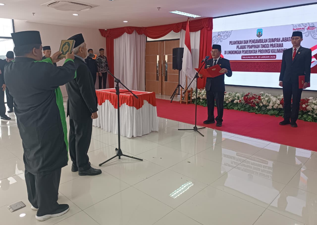 SEREMONIAL: Wagub Kaltara, Ingkong Ala melantik Direktur RSUD Jusuf SK Tarakan.