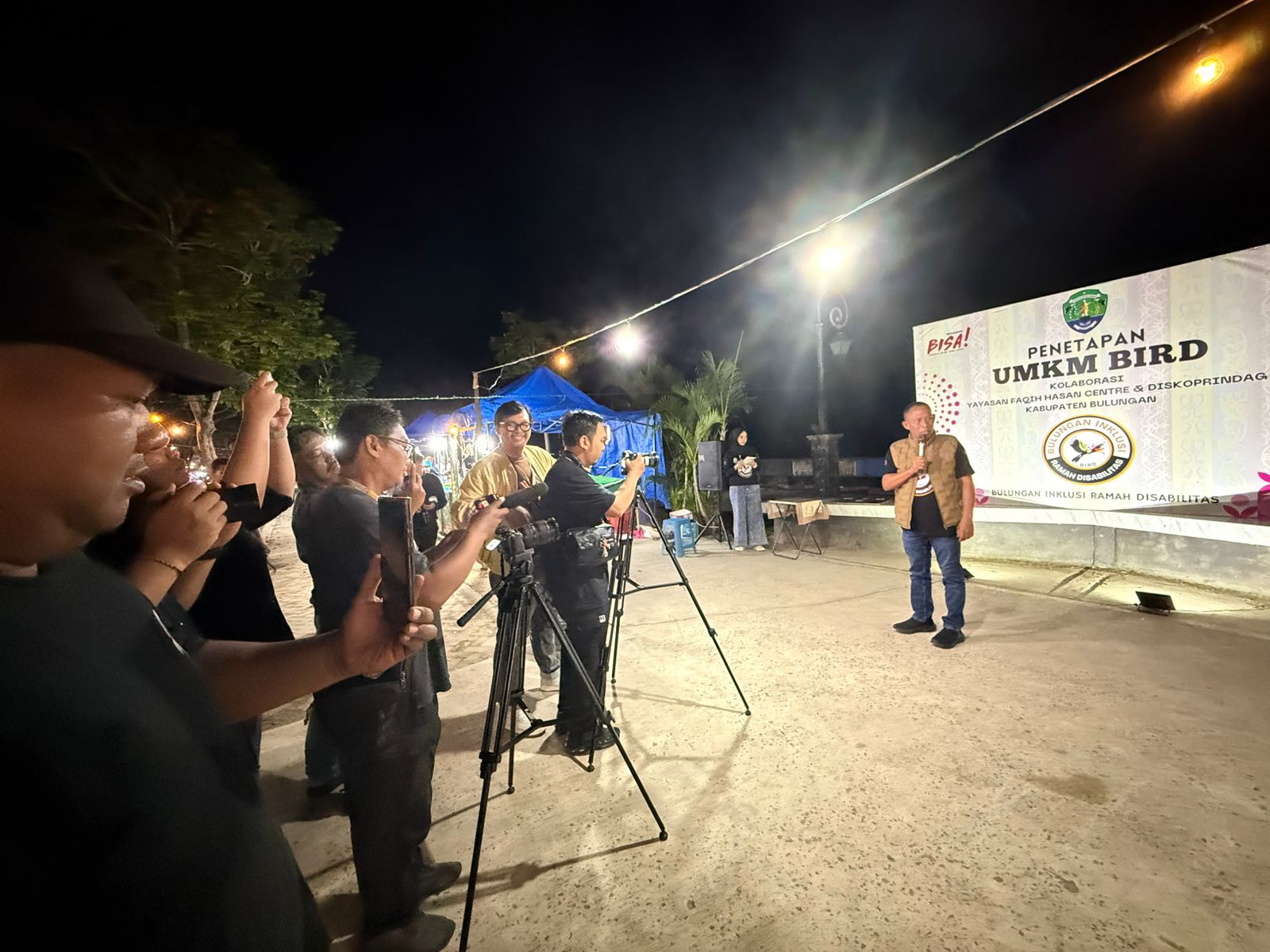 DIOPERASIKAN: Bupati Bulungan Syarwani ketika melakukan launching UMKM Bird beberapa waktu lalu.