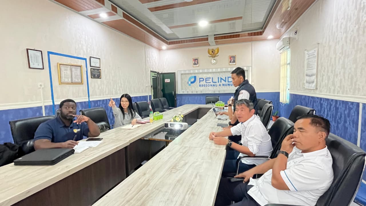 KOORDINASI : Tim Kedutaan Besar Amerika Serikat saat berdiskusi dengan Pelindo Regional 4 Nunukan terkait rencana kedatangan kapal militer Amerika Serikat.