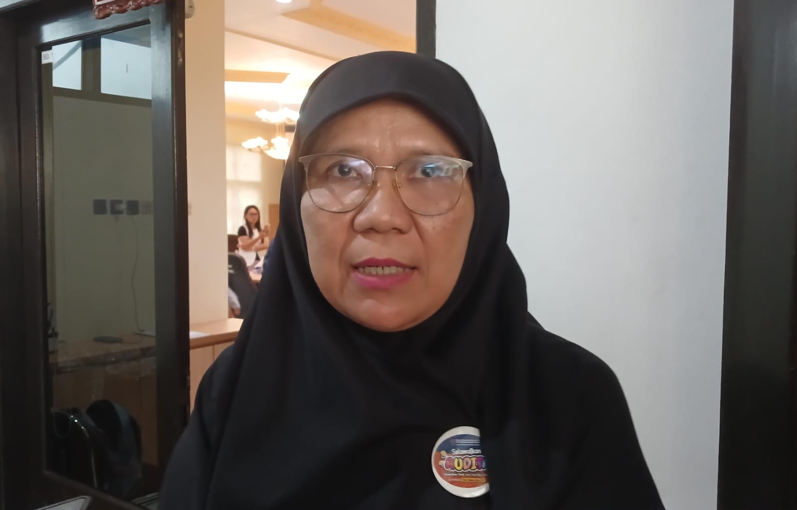 Ketua PGRI Kota Tarakan, Endah Sarastiningsih