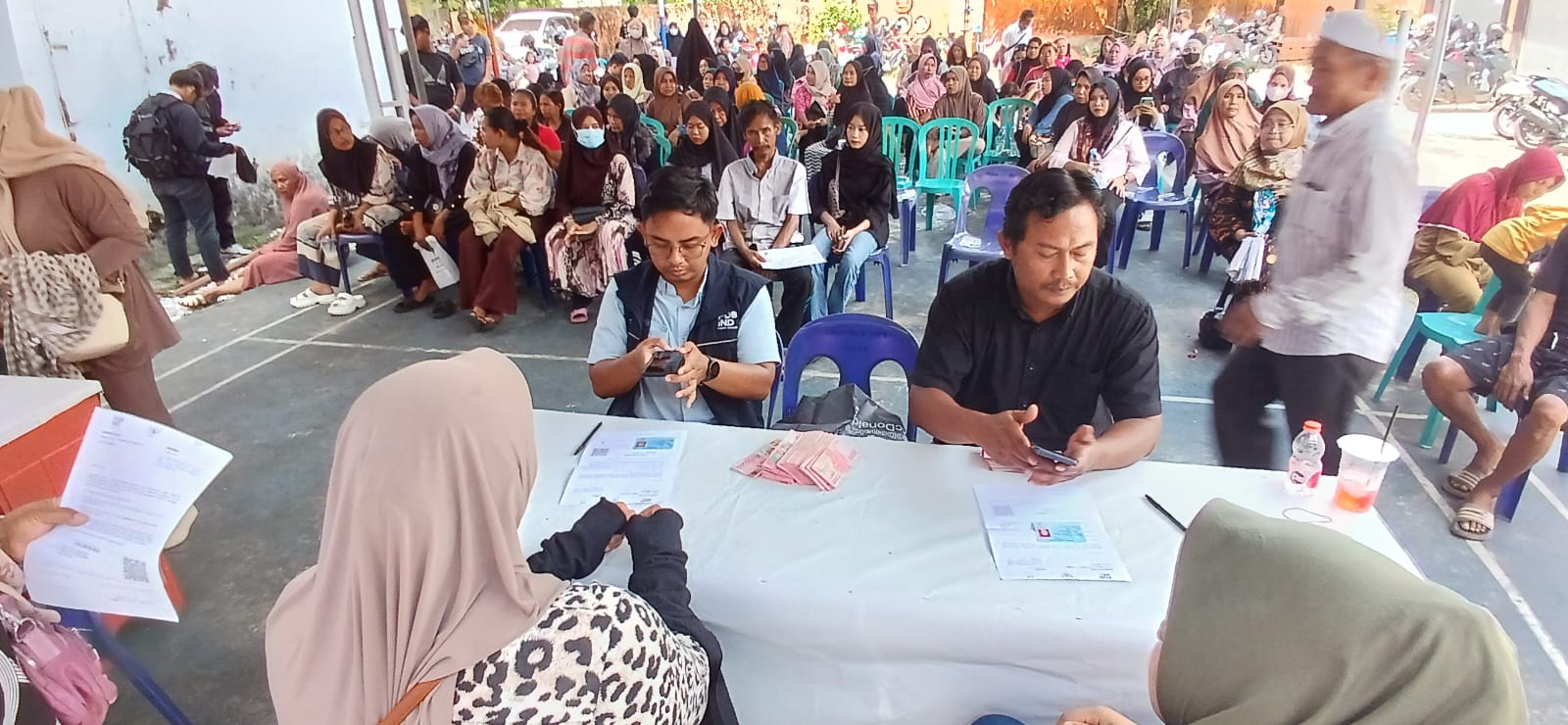 TIDAK 100 PERSEN: Ilustrasi penyaluran BLTS di Kantor Pos Cabang Tarakan.