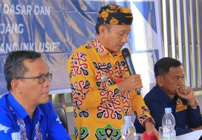 FOKUS : Wakil Bupati Nunukan, Hermanus saat memberikan arahan pada pelaksanaan musrembang kewilayahan di Sebatik.