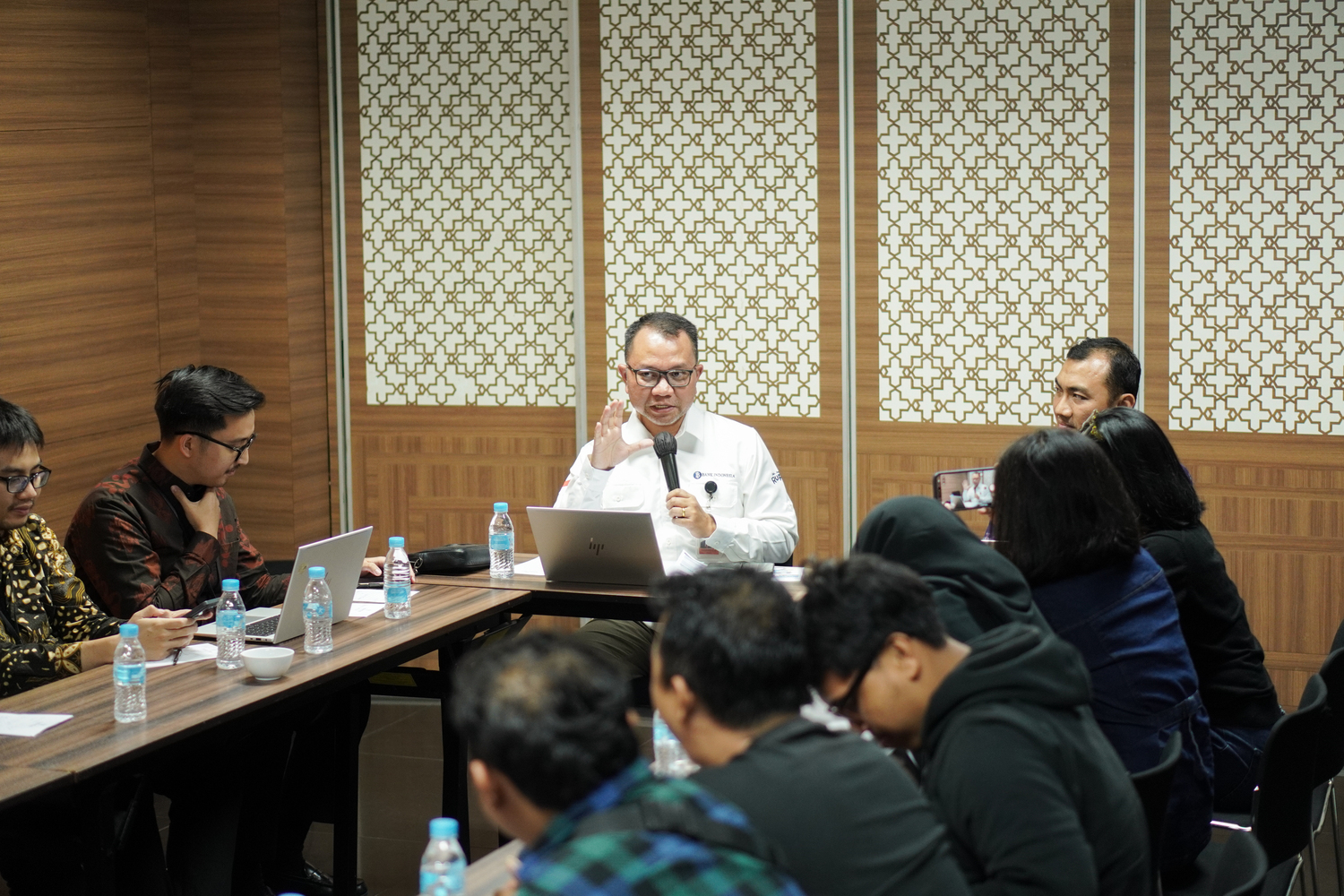 PAPARAN EKONOMI: Kepala Kantor Perwakilan Bank Indonesia (KPw BI) Provinsi Kalimantan Utara, Hasiando Ginsar Manik, mengungkap kondisi ekonomi Kaltara, Jumat (30/1).