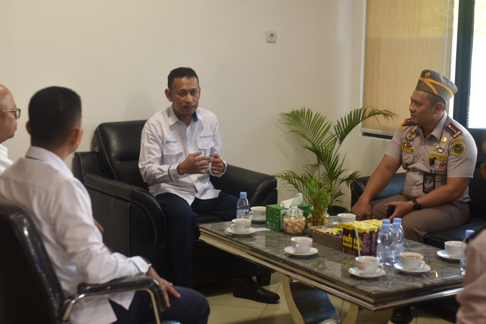 KOORDINASI : Karantina Kaltara berkoordinasi dengan PT Pelindo Tarakan terkait layanan pemeriksaan dan sertifikasi komoditas ekspor.